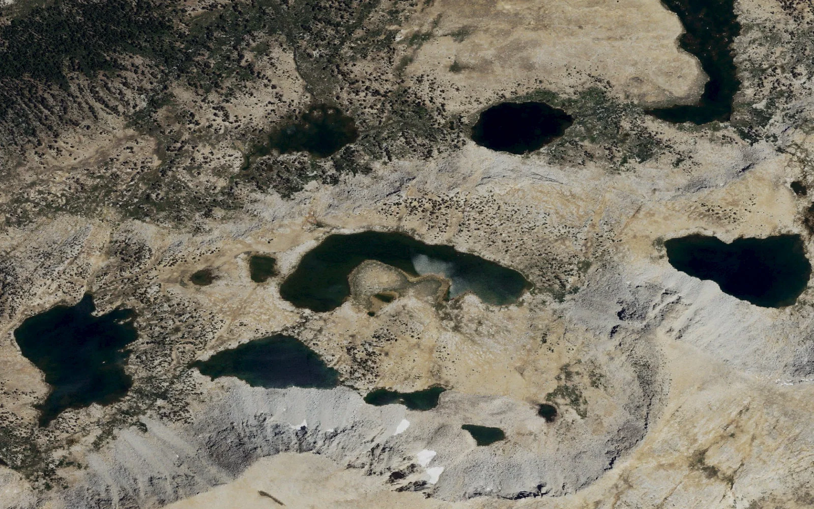 Aerial view centered on Puppet Lake