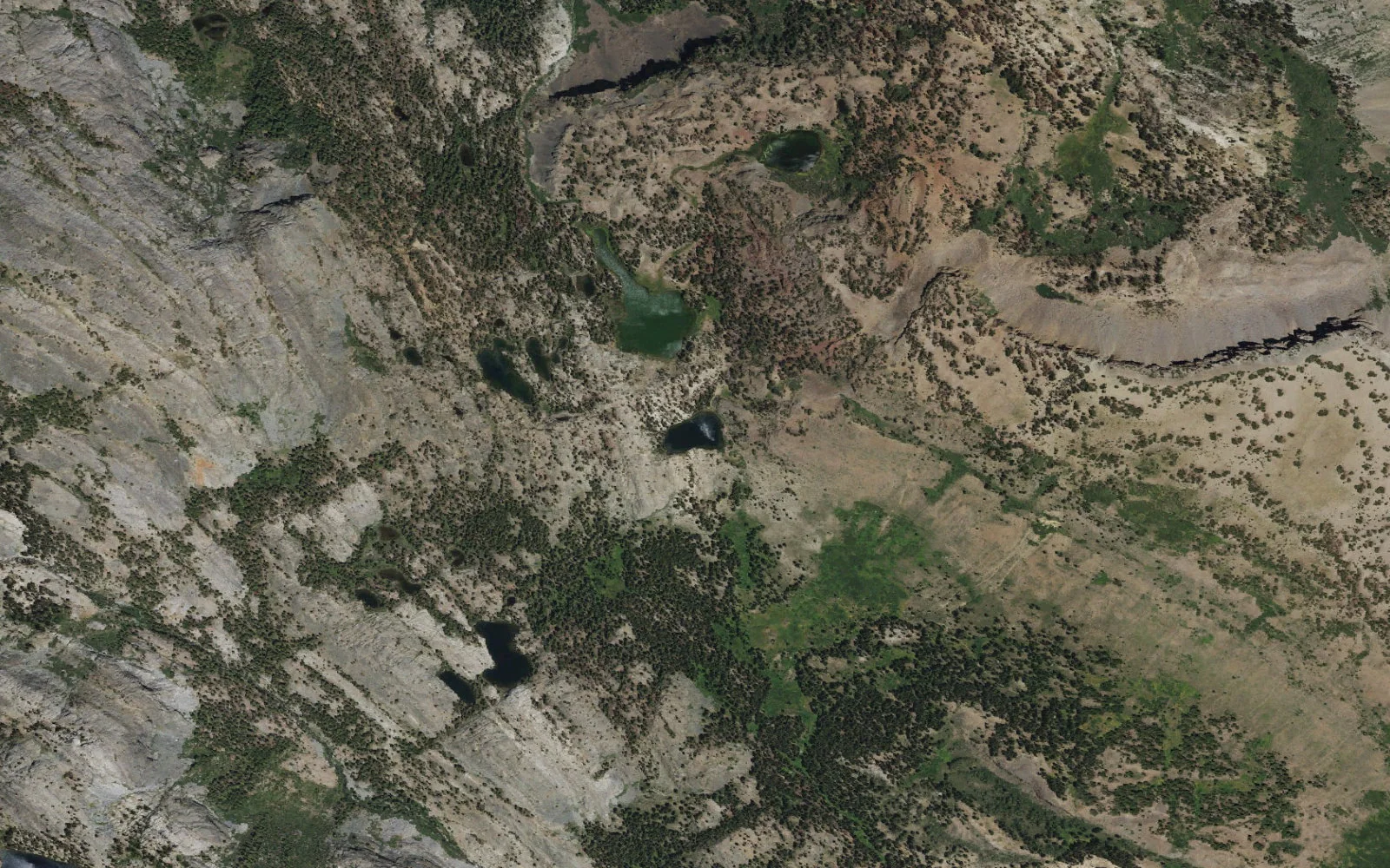 Aerial view centered on Summit Lake