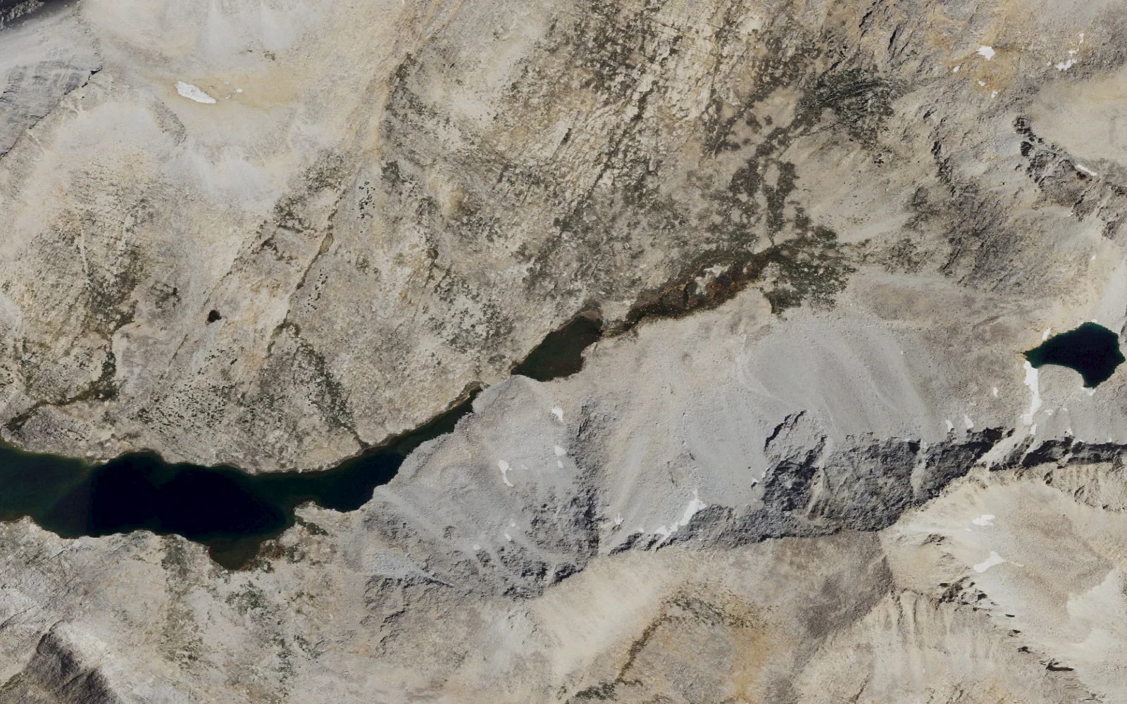 Aerial view centered on Toe Lake