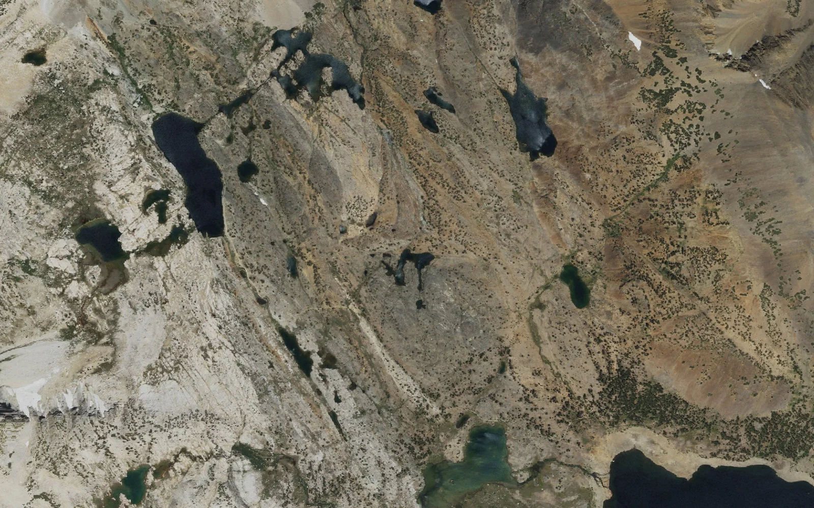 Aerial view centered on Z Lake
