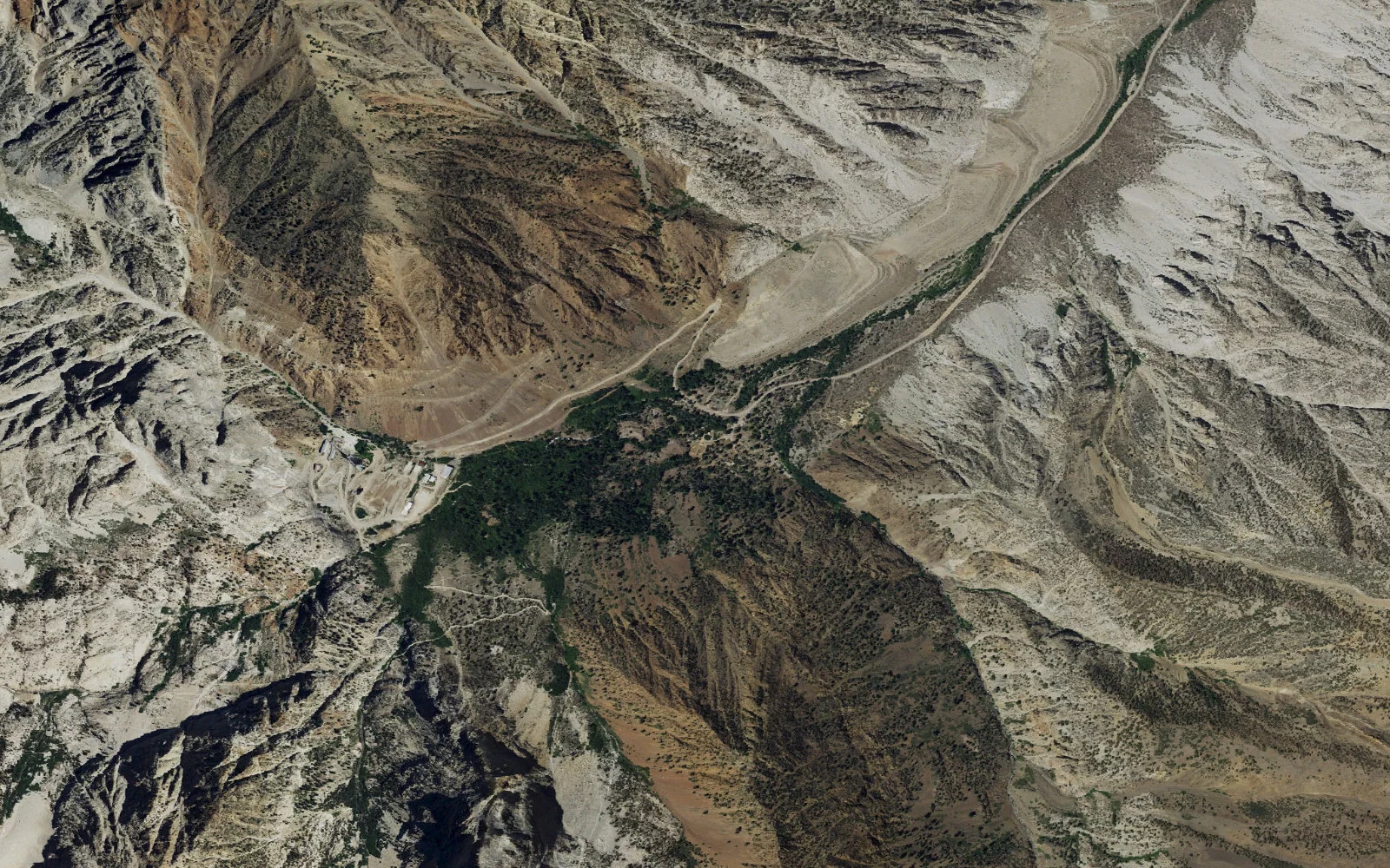 Aerial view centered on Pine Creek Trailhead