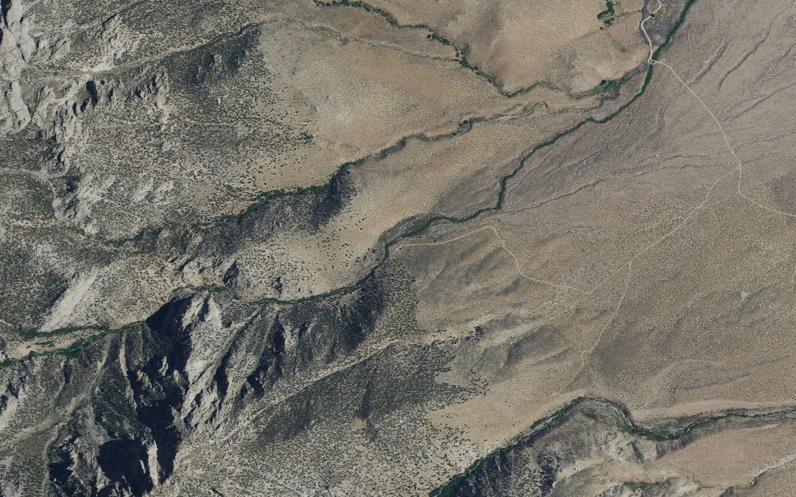 Aerial view centered on Shepherd Pass Trailhead
