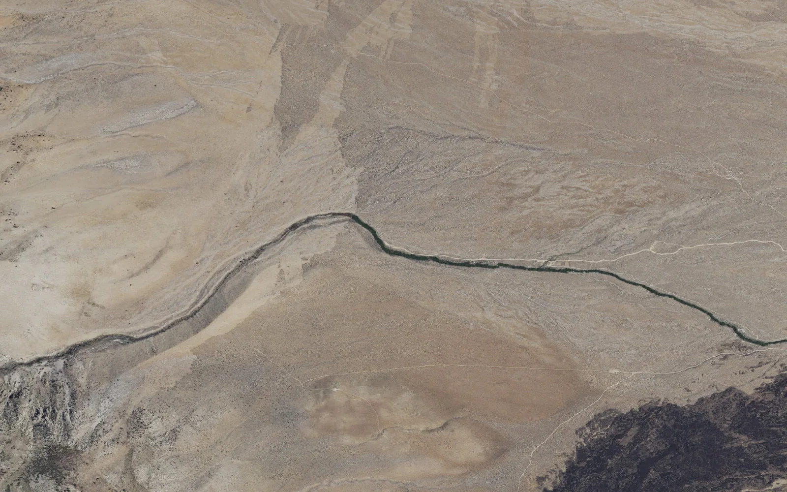 Aerial view centered on Taboose Pass Trailhead