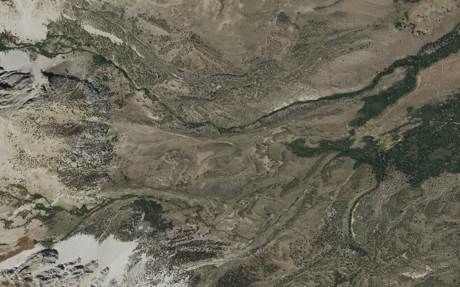 Aerial view centered on Upper Buttermilk Trailhead