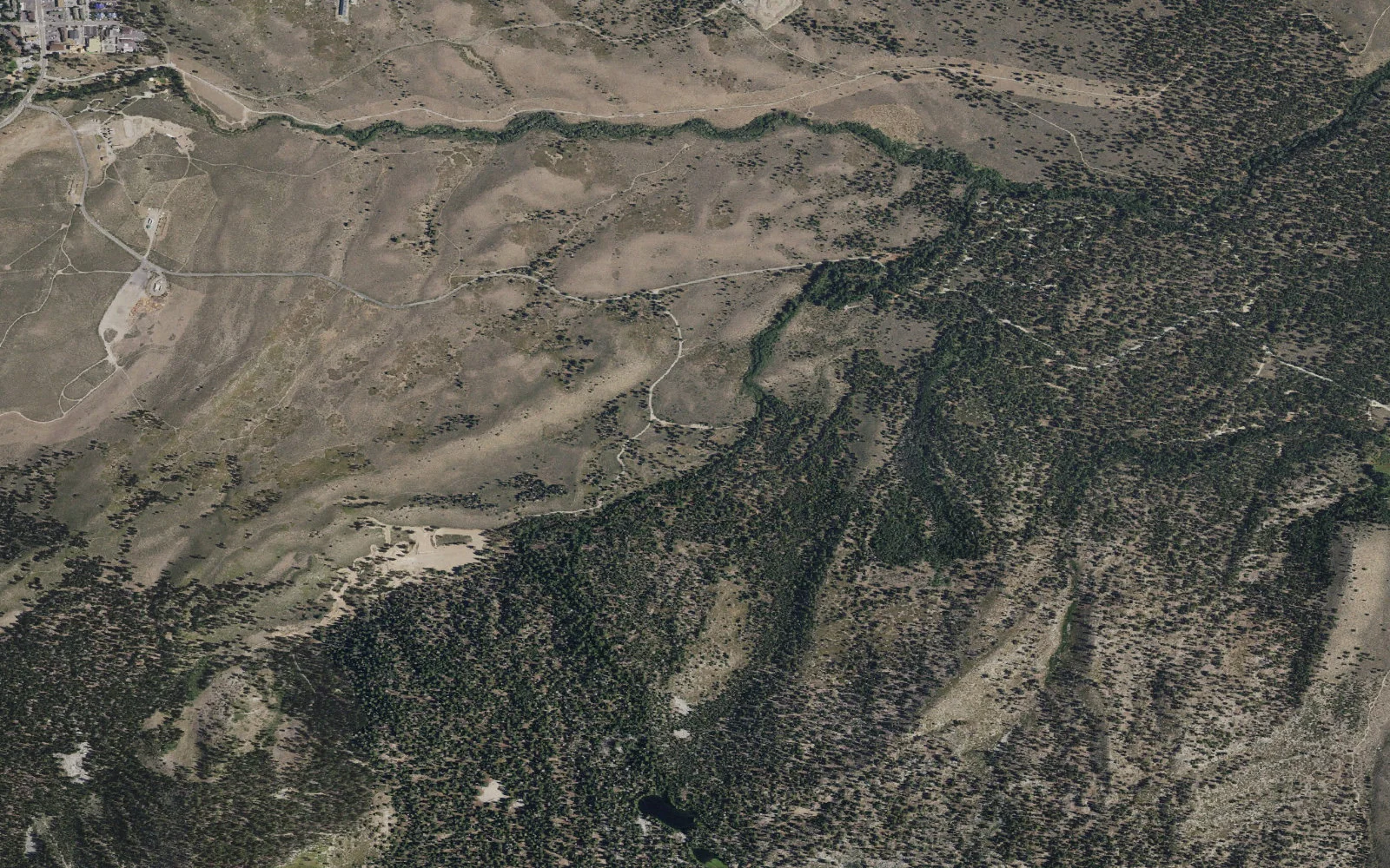Aerial view centered on Valentine Lake Trailhead