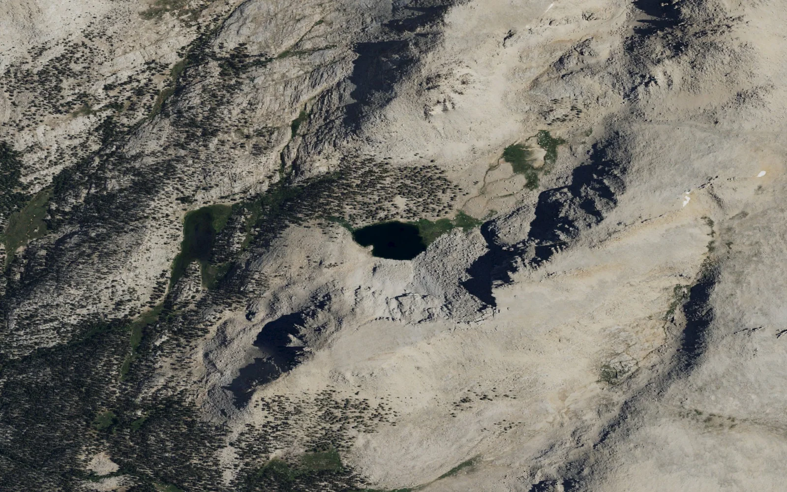 Aerial view centered on Lower Soldier Lake in Sequoia National Park