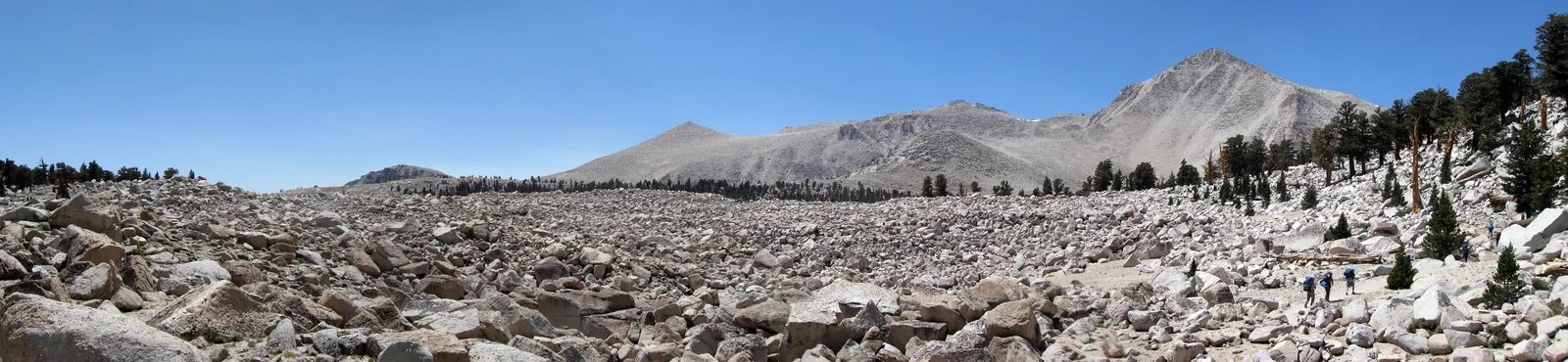 Rockfield and high-country terrain in the Cottonwood Lakes basin