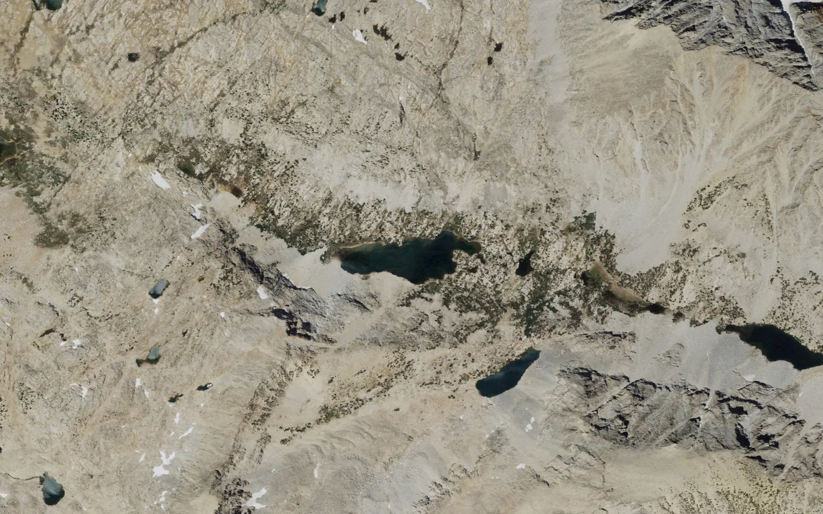 Aerial view centered on Piute Lake