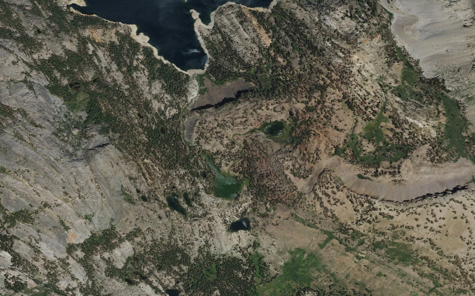 Aerial view centered on Clark Lakes