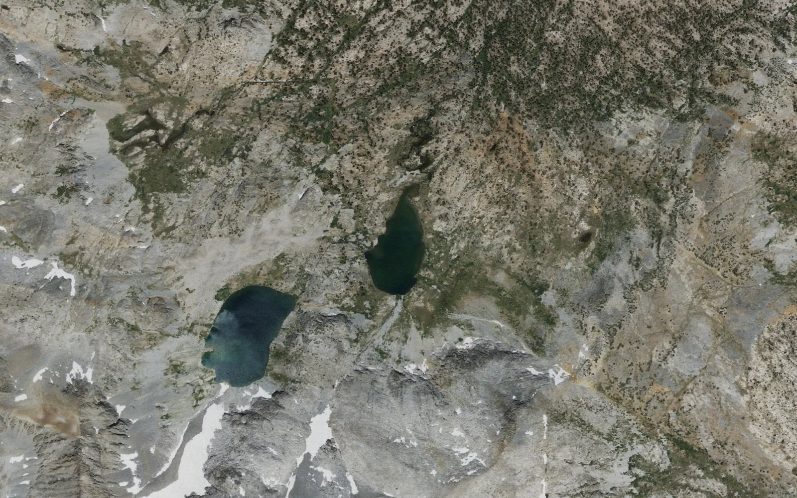 Aerial view centered on Davis Lakes
