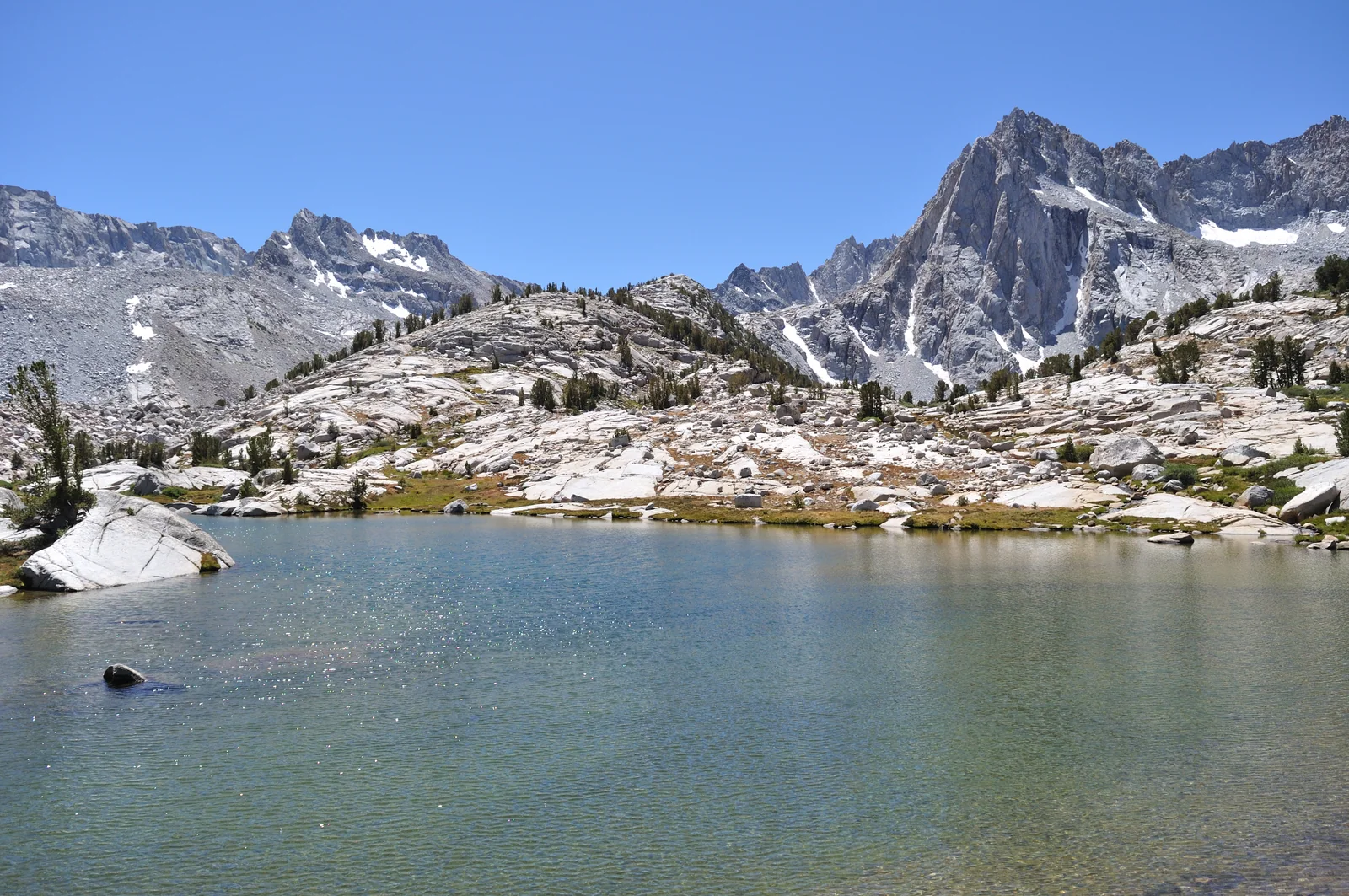 Sailor Lake beside the Hungry Packer Lake trail